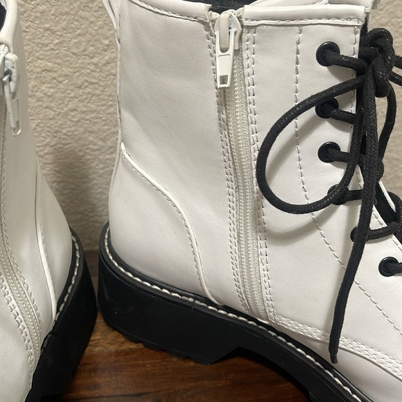 Madden Girl White combat lace up chunky boots size 8.5 - Picture 6 of 11